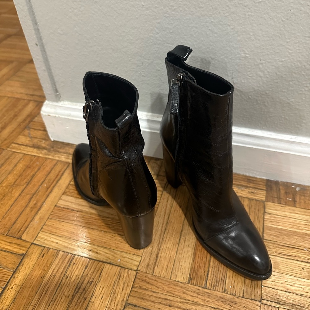 Zara Black Heeled Boots with Chunky Heel and Textured Leather